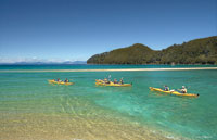 Paddling toward Tonga Island. Photo Ian Trafford Paddling-toward-Tonga-Islan