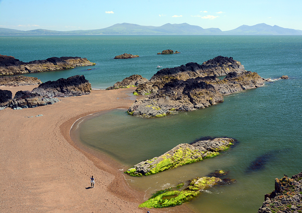 Llanddwyn-island-beach