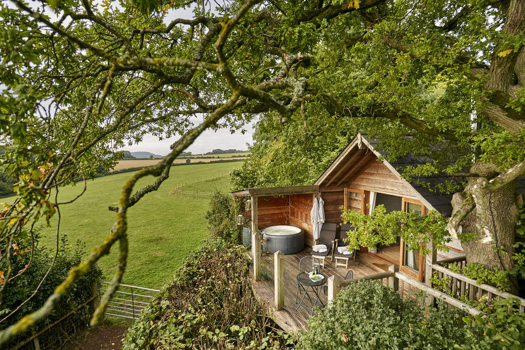 oakdown-treehouse-exterior