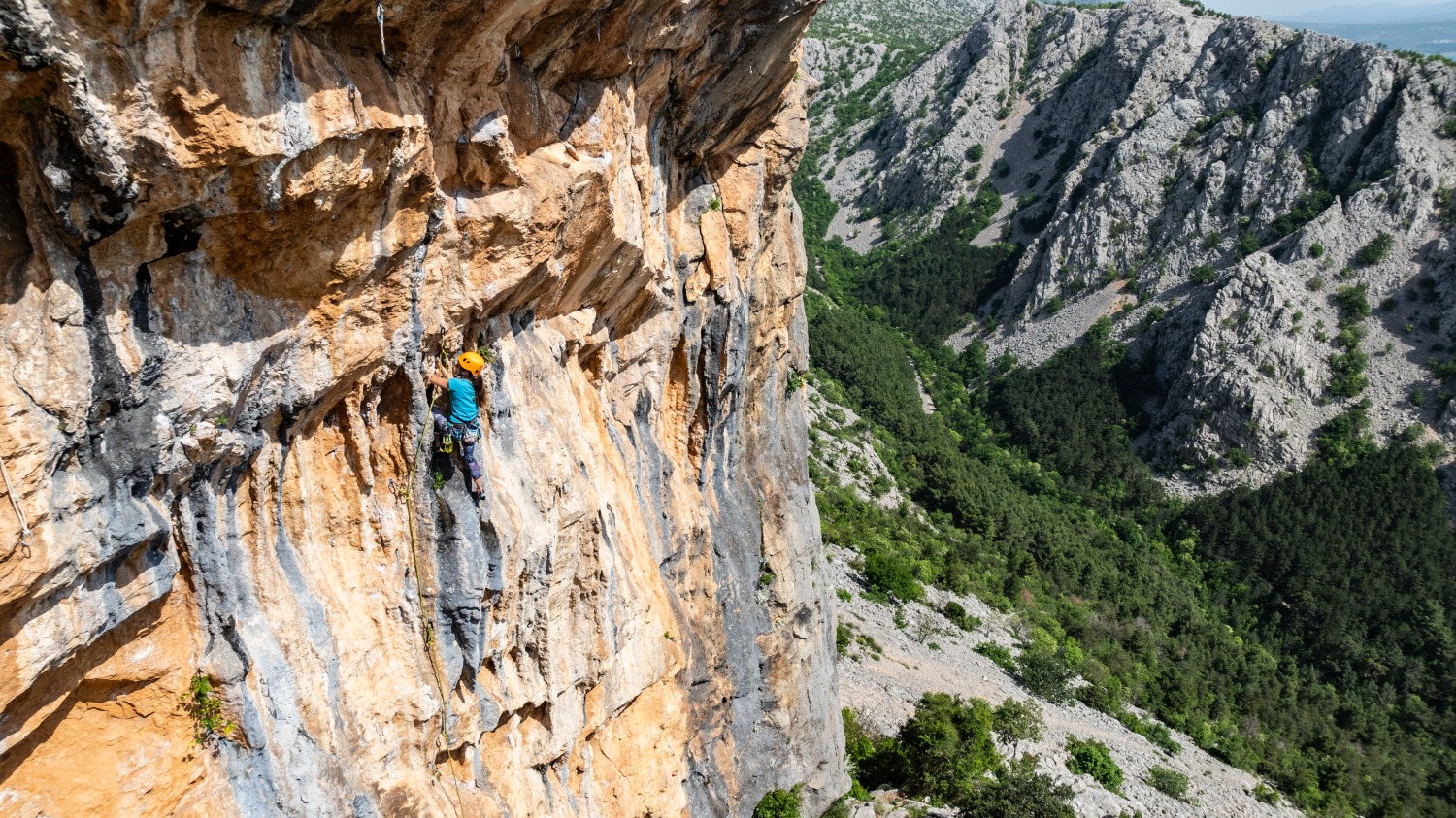 rock-climbing-paklenica-zadar