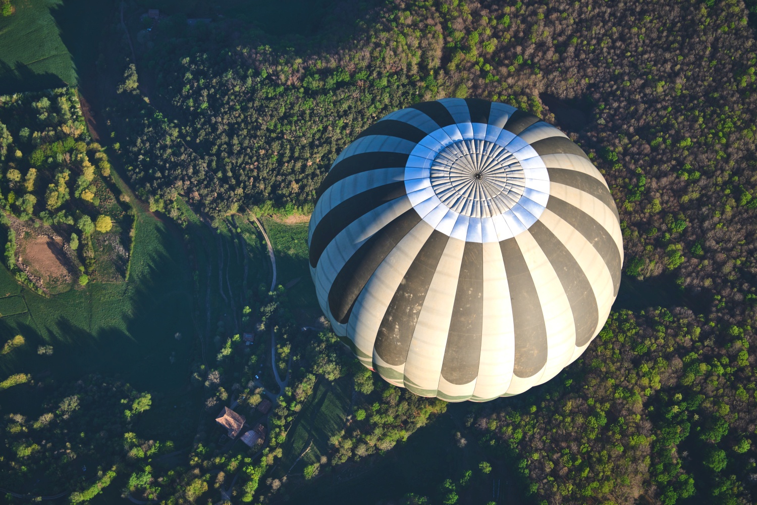 hot-air-balloon-costa-brava-catalonia-spain
