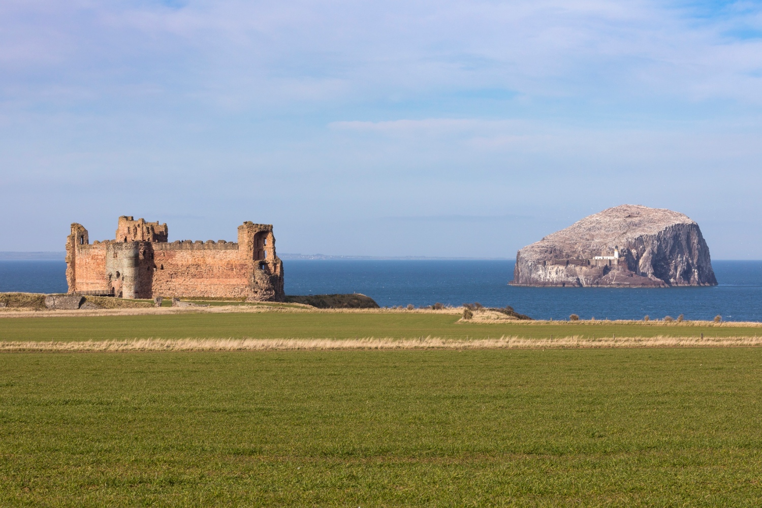 Tantallon-Castle-Bass Rock