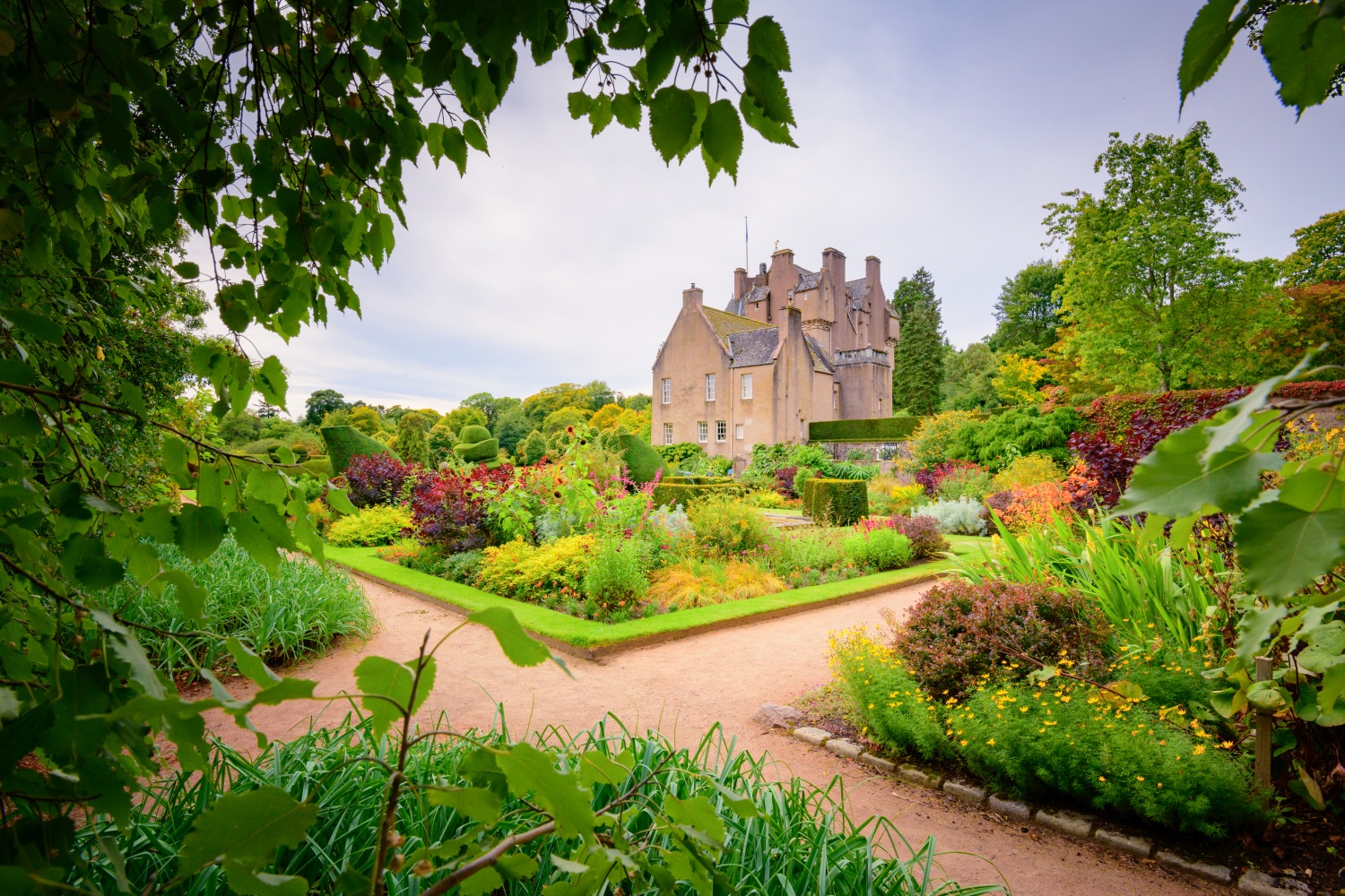 crathes-castle-aberdeenshire-scotland