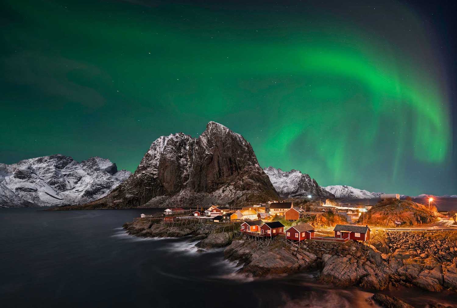 northern-lights-lofoten-norway