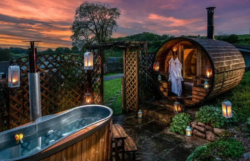 hoe-grange-glamping-pods-peak-district