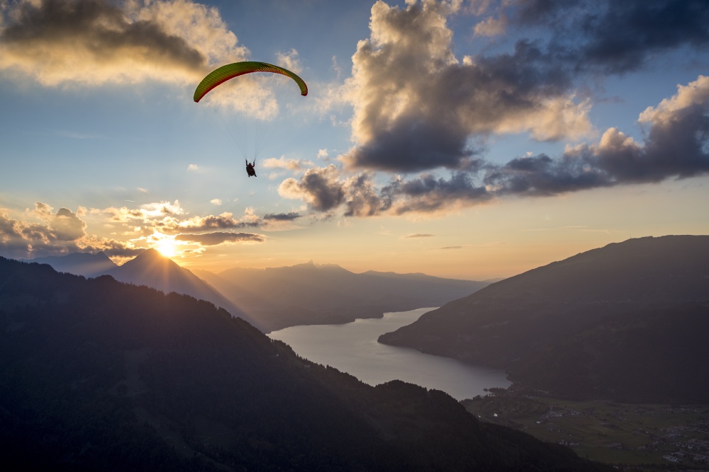 Paragliding_Jungfrau_Region_7B_7155_by.davidbirri.jpg